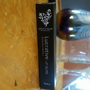 Younique Lucrative Lip Gloss in Loveable